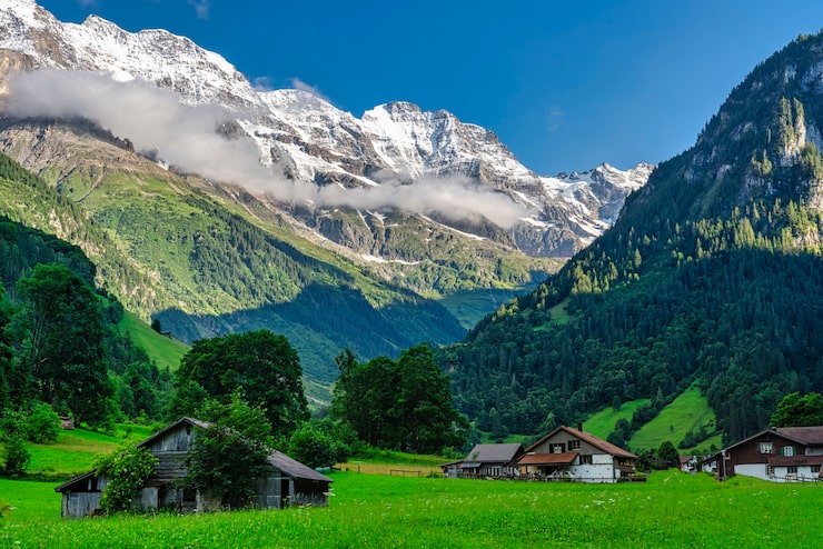 Best Places to Visit in Switzerland in Summer (First Trip Guide)